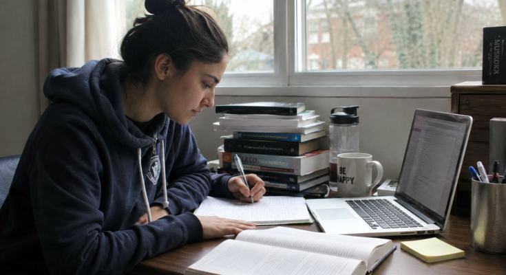 How to Stay Motivated During a Difficult Semester