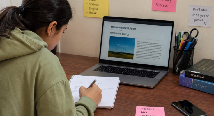 How Students Can Avoid Distractions While Learning Online